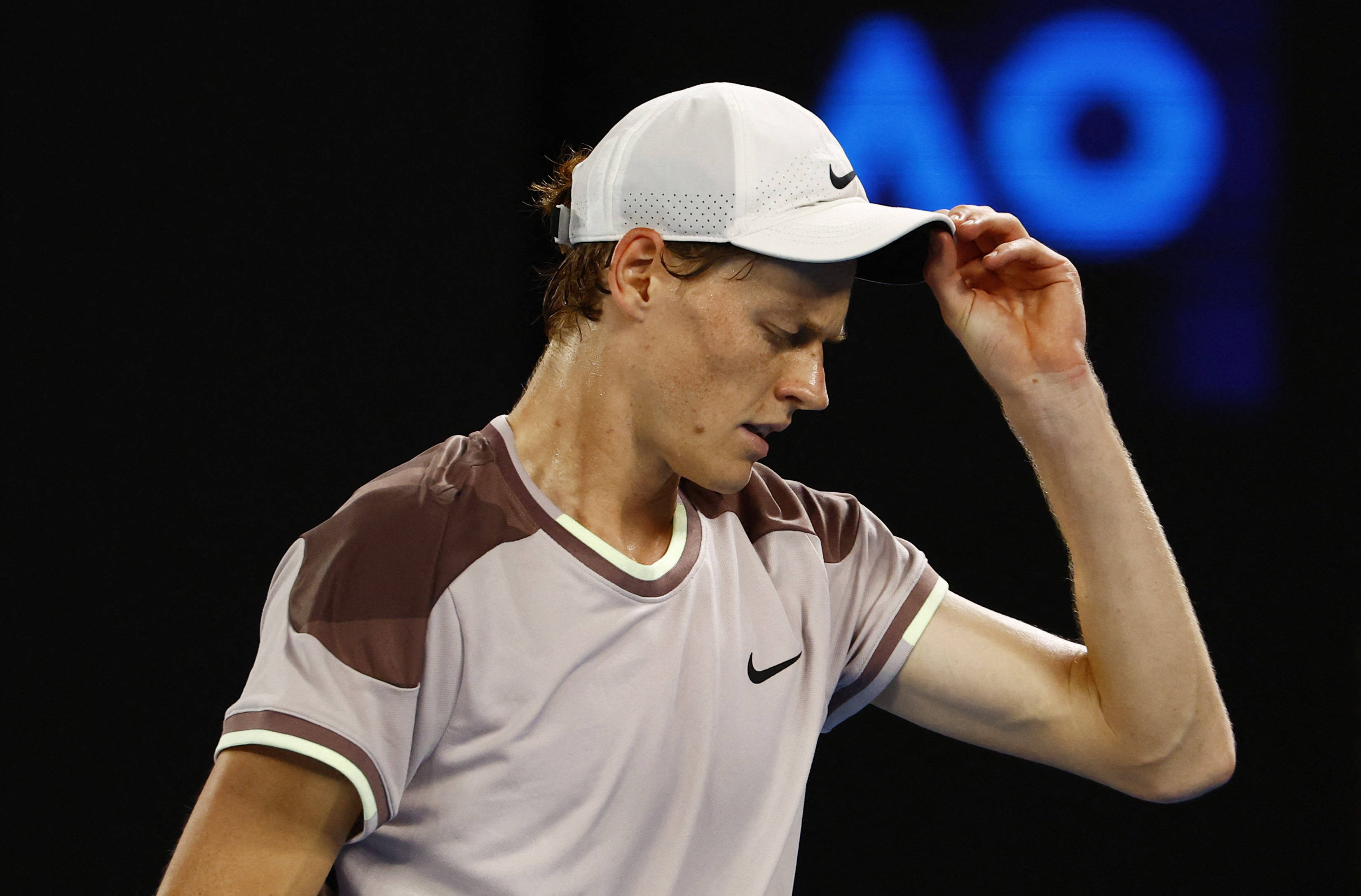 而霍启刚则 而霍启刚则