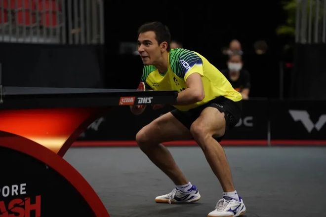 通过积极的 通过积极的