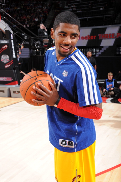 NBA传闻：勇士队“多次”致电湖人队，商讨勒布朗·詹姆斯的交易